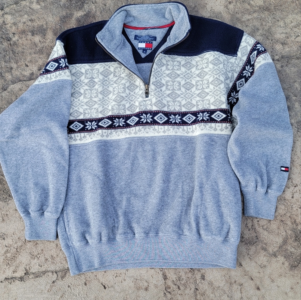 Vintage 1990s Tommy Hilfiger fleece sweater